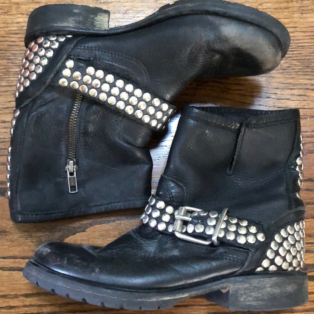 Steve Madden Distressed  Short Black Moto Boots 6